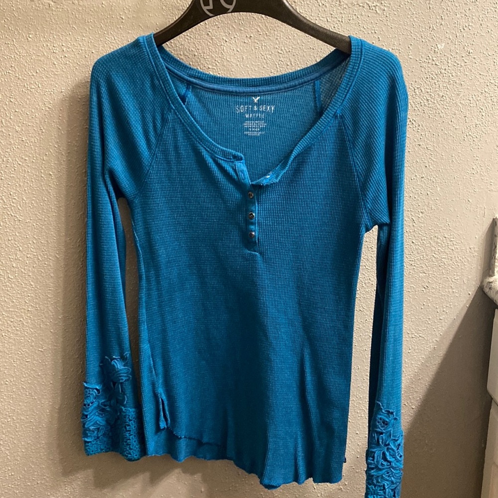 Waffle style blue long sleeve American Eagle